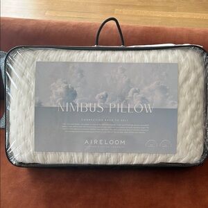Nimbus Pillow - White